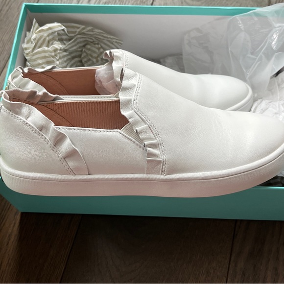 Kate Spade Ruffle Slip On - Picture 3 of 5